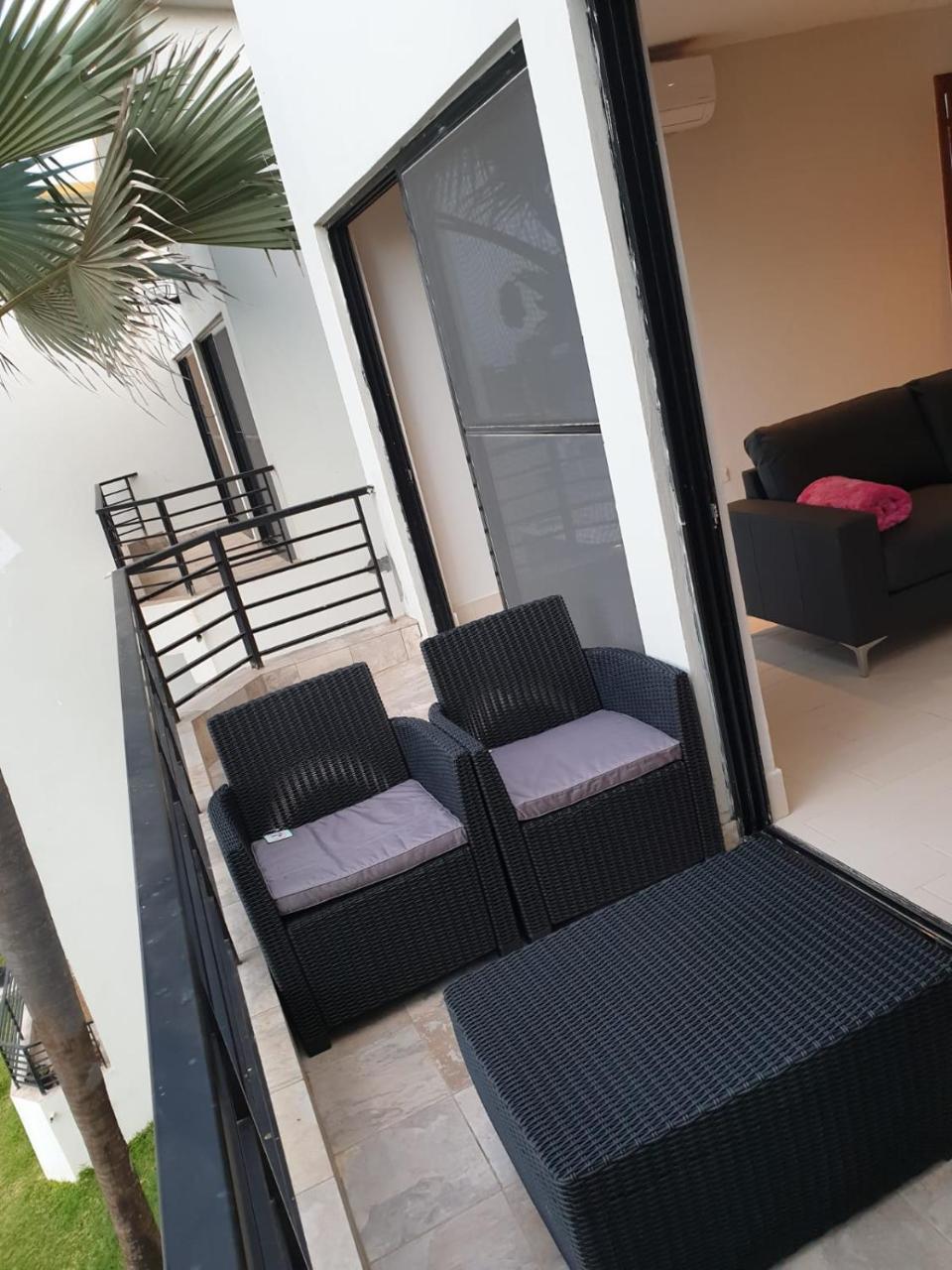Relax Waterfront Serviced Apartment Bijilo Exteriör bild